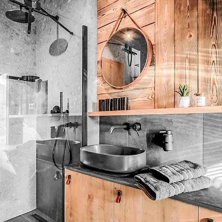 Corso-4 By Interhome شقة *